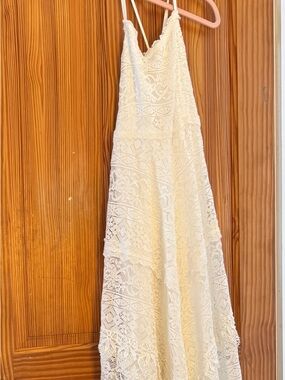 Lulu's White Lace Maxi Dress with Spaghetti Straps size Large